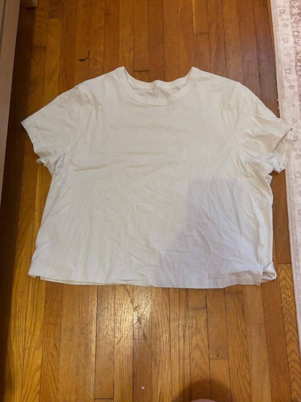 Lululemon cropped top